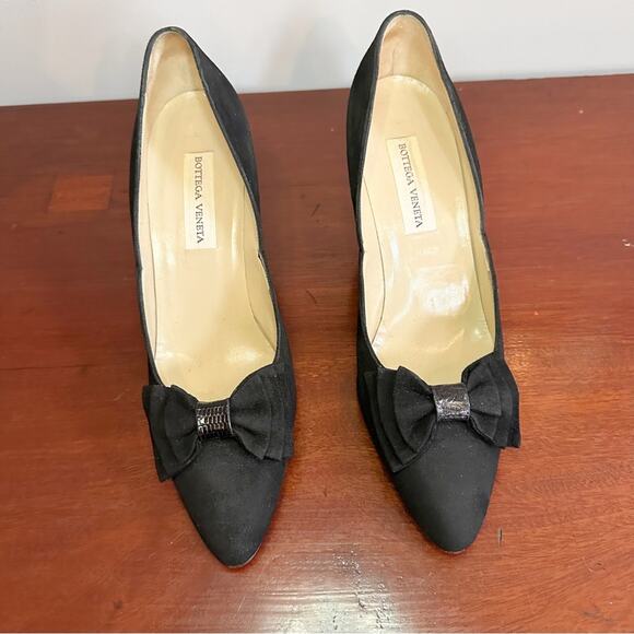 Bottega Veneta Black Suede Bow 3” Heels Pumps Shoe Classic  Bottega Veneta Black Suede Bow  3” Heels Pumps Shoe Classic Designer Italy 7AA
